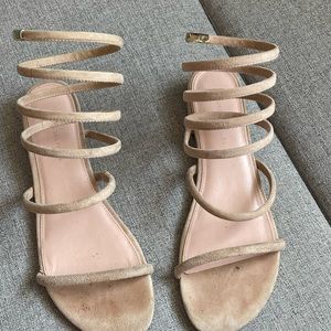 A story told by Joyce Azria sandals size 7 in good condition